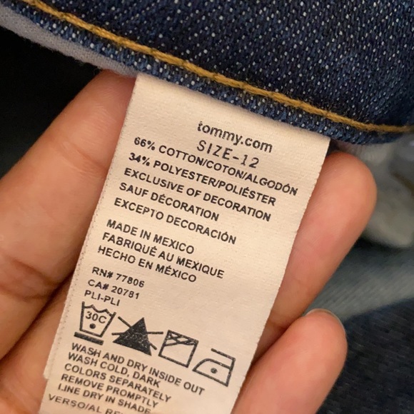 Tommy Hilfiger Denim Capris - Picture 4 of 4